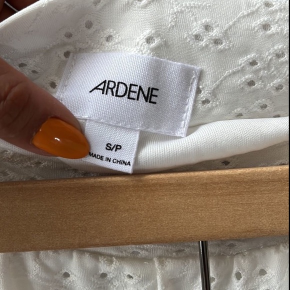 Eyelet ruffled mini skirt - Picture 4 of 7